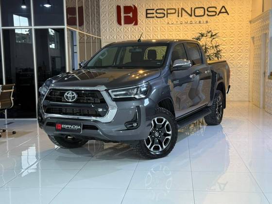 TOYOTA HILUX 2.8 D-4D TURBO DIESEL CD SRV 4X4 AUTOMÁTICO